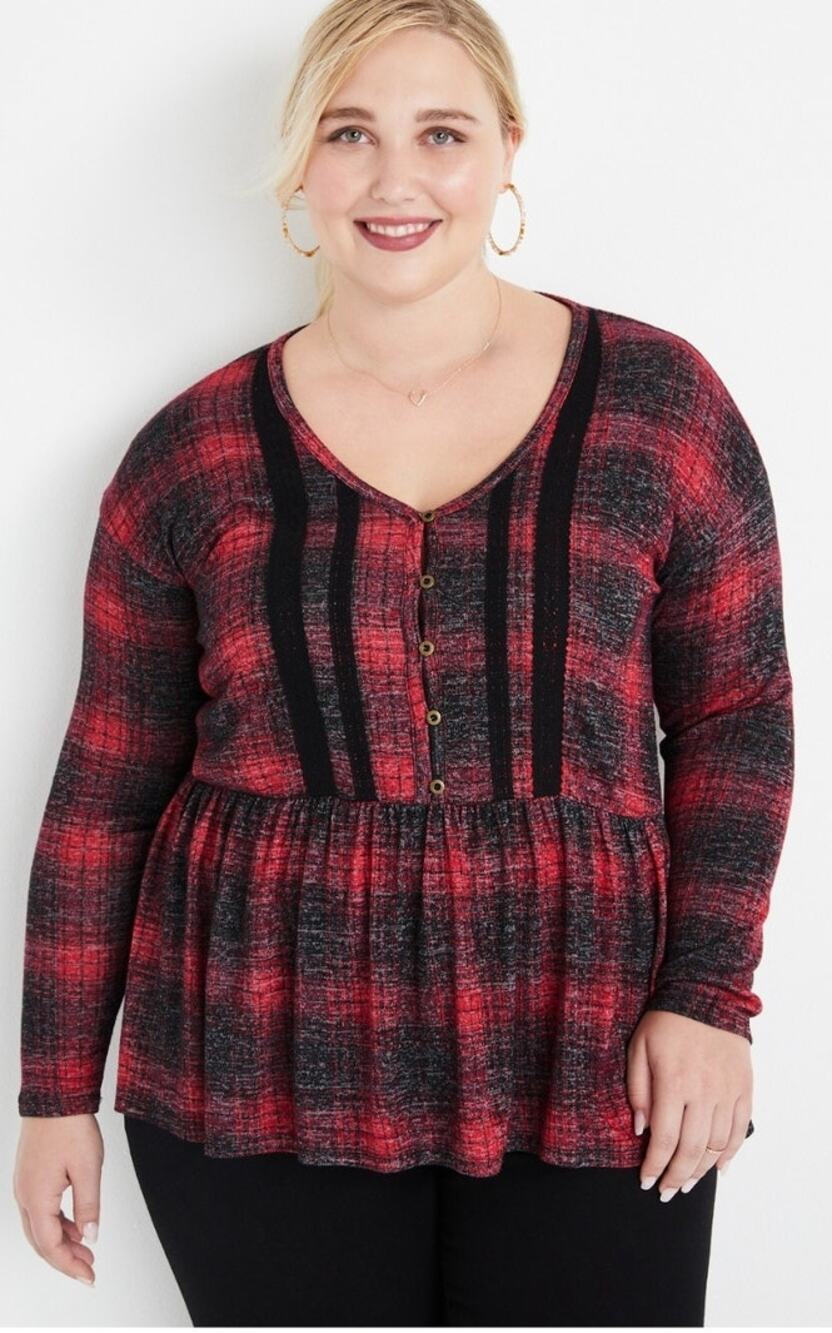 Maurice's Women 2x Red/ Black Holiday Plaid Babydoll Flowy Stretch Blouse  NEW!
